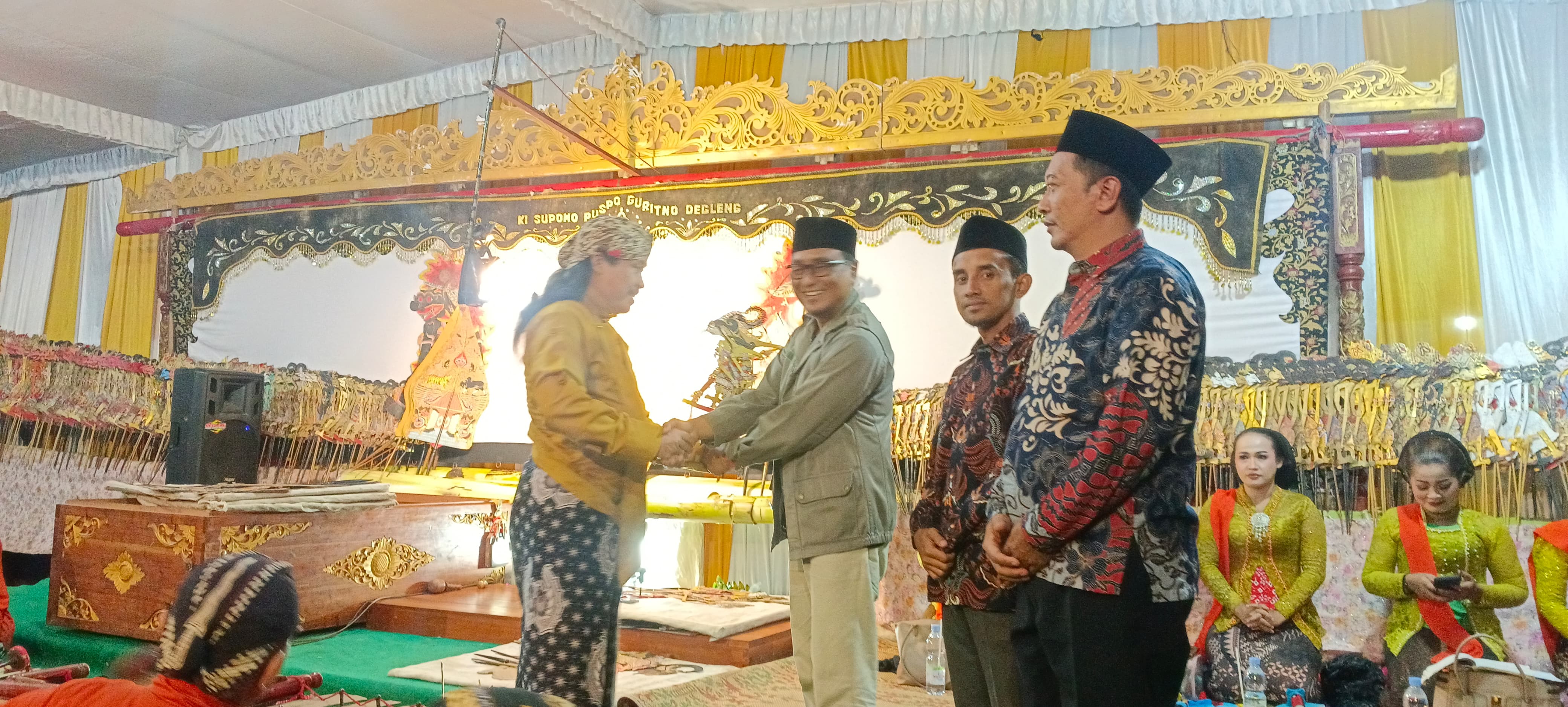 Puncak Acara Rasul Gangsalan Lor Digelar dengan Pagelaran Wayang Kulit